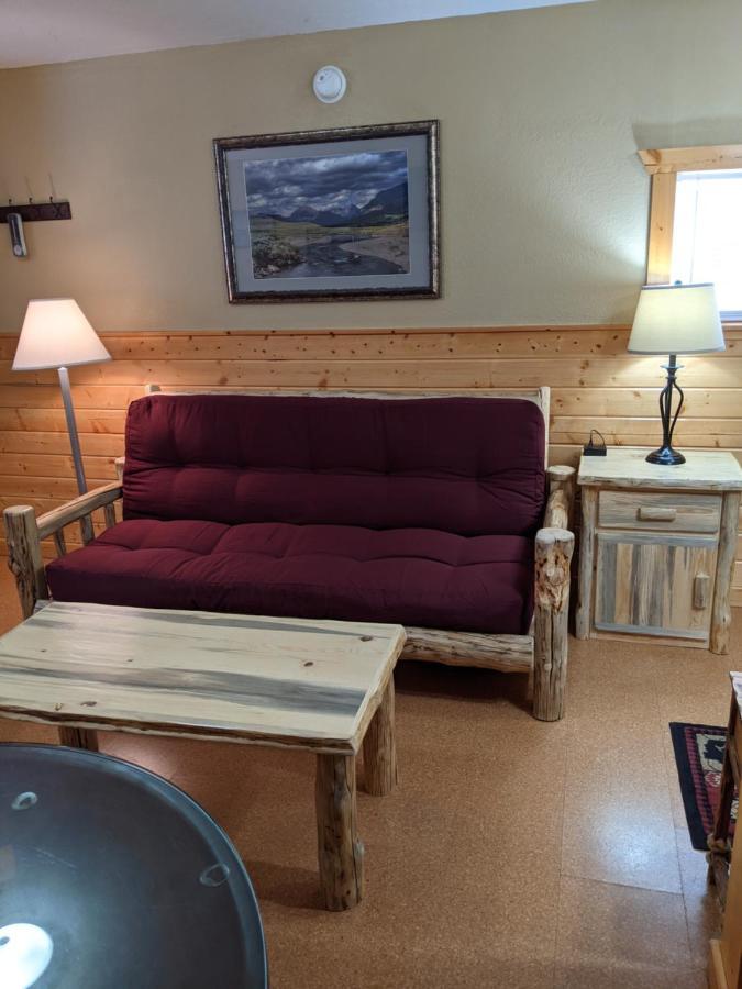 9 Bar W Cabins Вест-Йеллоустоун Екстер'єр фото