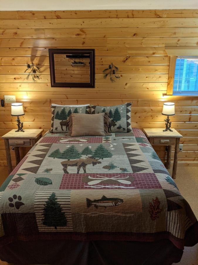 9 Bar W Cabins Вест-Йеллоустоун Екстер'єр фото
