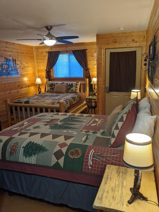 9 Bar W Cabins Вест-Йеллоустоун Екстер'єр фото