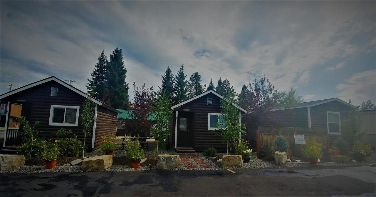 9 Bar W Cabins Вест-Йеллоустоун Екстер'єр фото